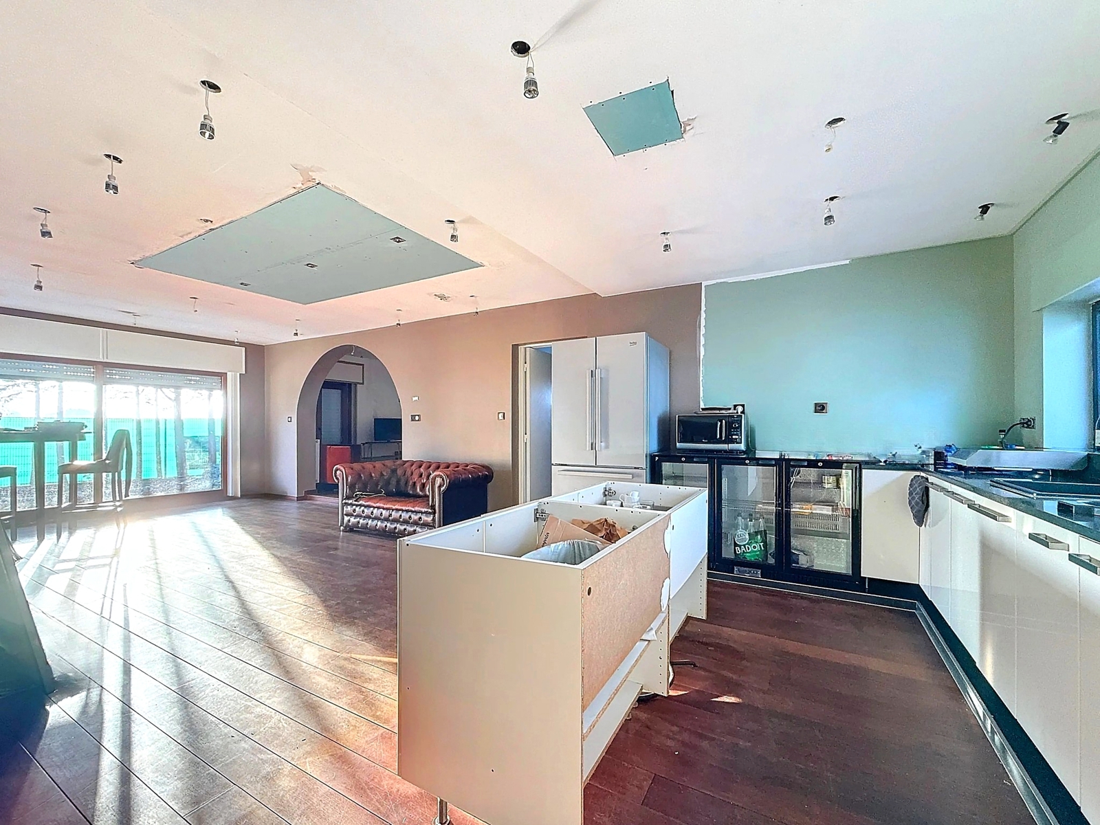 Villa plain-pied 4 chambres sur parcelle d`environ 1700 m²