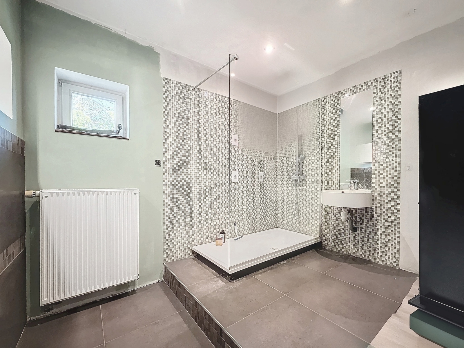 Villa plain-pied 4 chambres sur parcelle d`environ 1700 m²