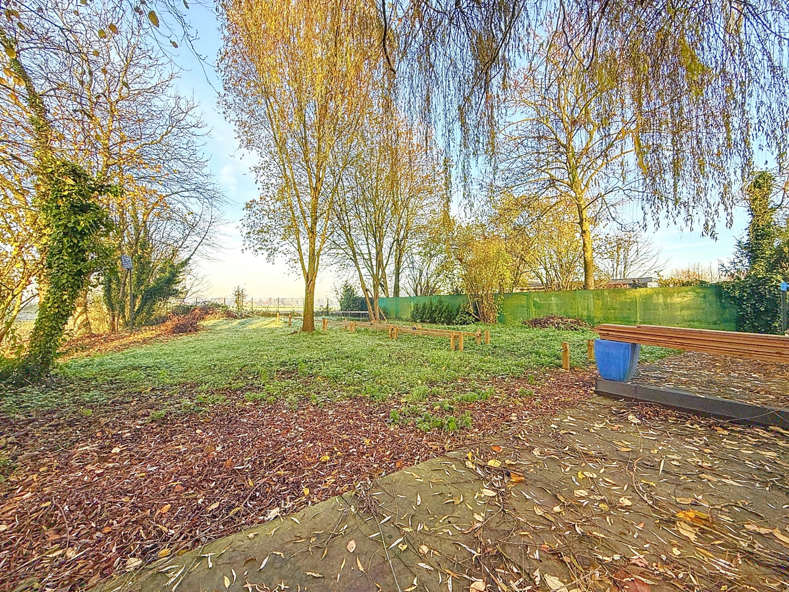 Villa plain-pied 4 chambres sur parcelle d`environ 1700 m²