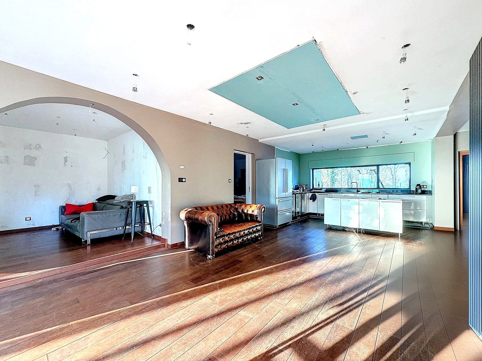 Villa plain-pied 4 chambres sur parcelle d`environ 1700 m²