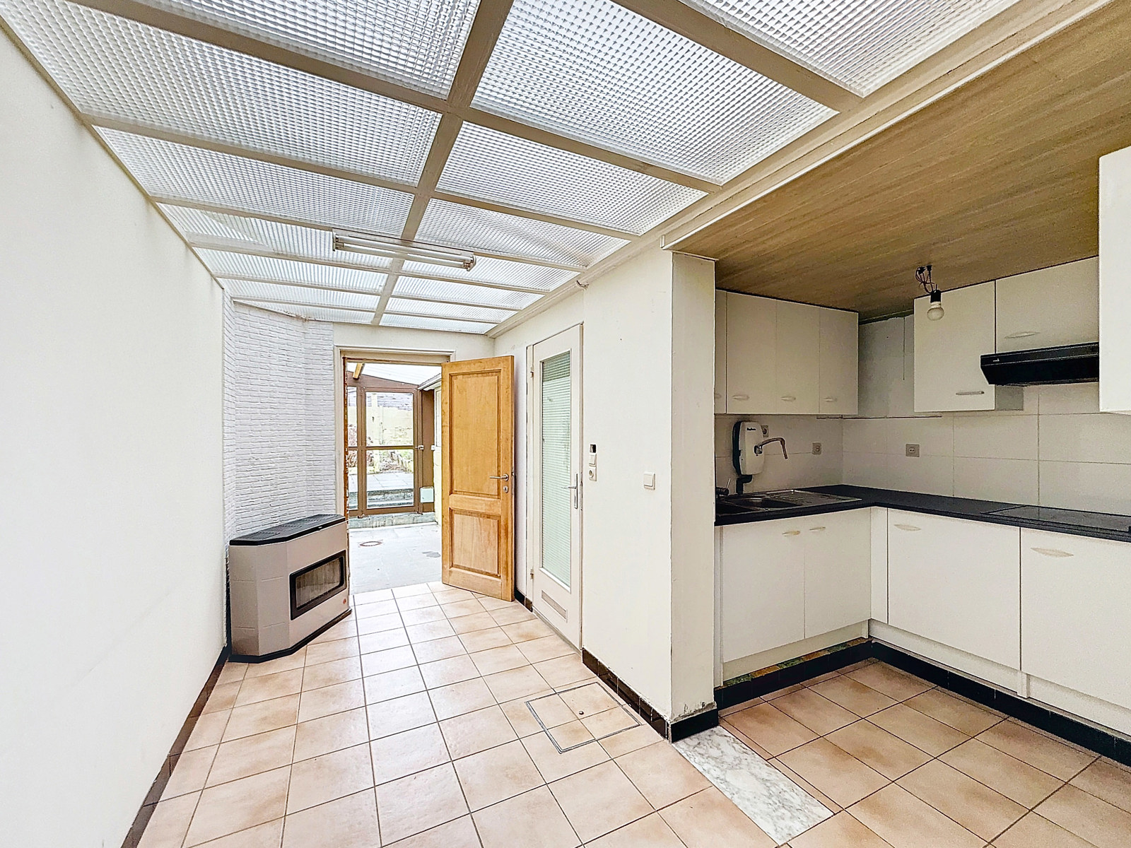 Maison 2 chambres avec jardin dans une rue paisible