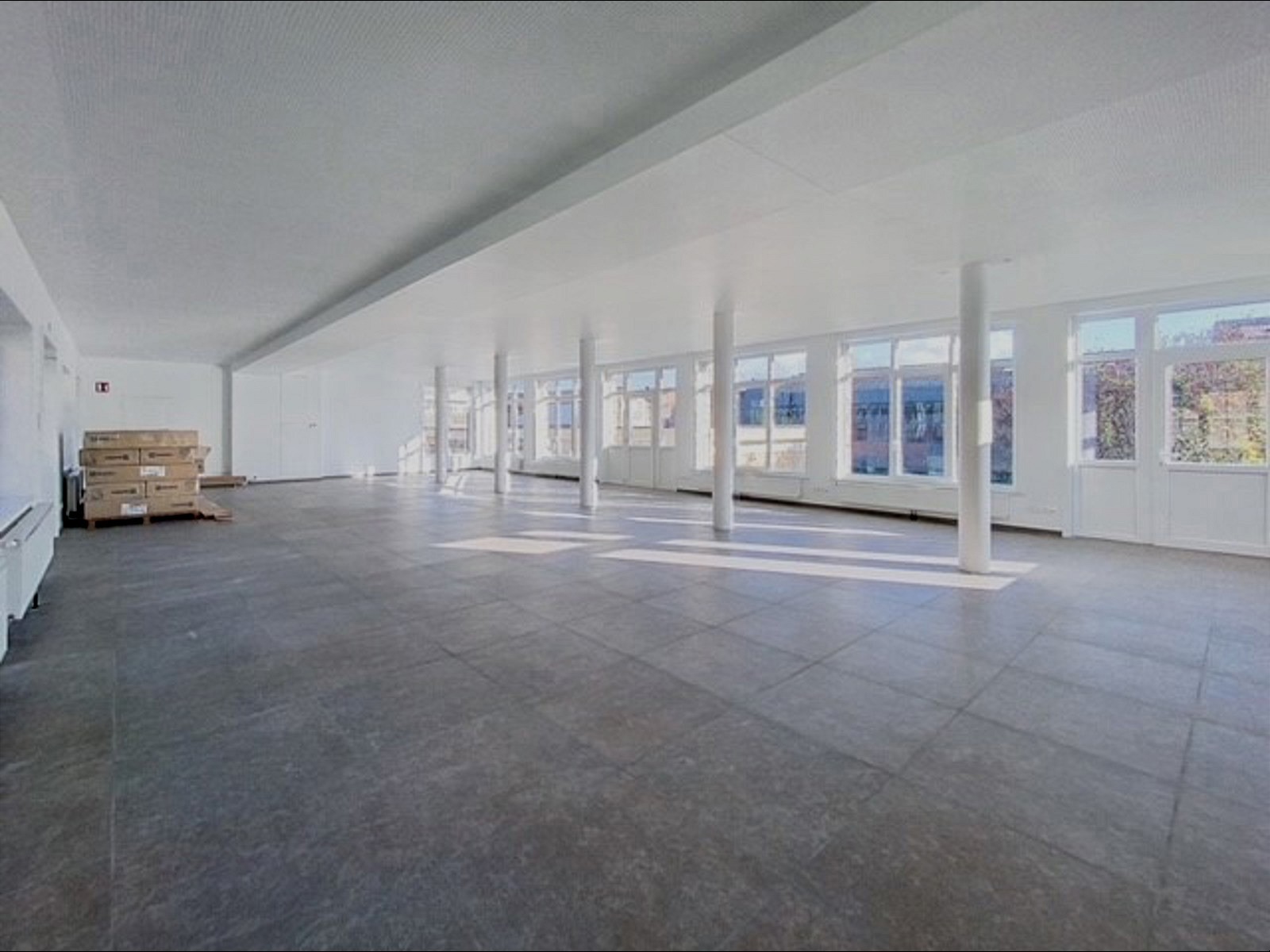 Bureaux spacieux et remis à neuf sur Tournai