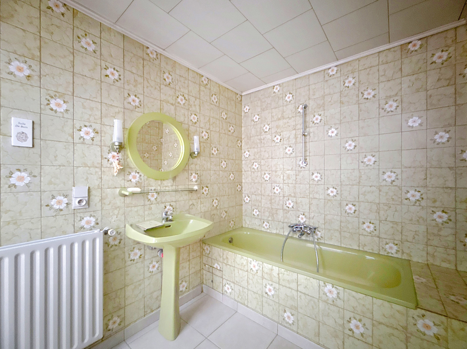 Maison mitoyenne avec jardin à Luingne