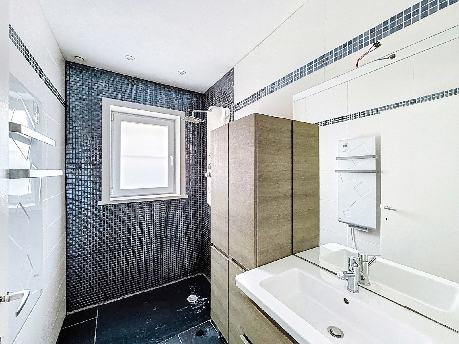 Villa de plain-pied, située proche de toutes commodités.