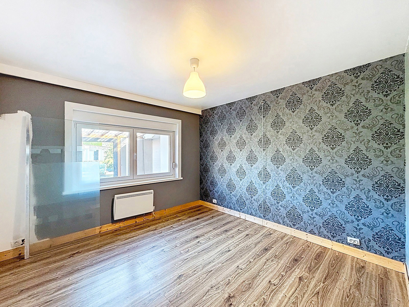 Villa de plain-pied, située proche de toutes commodités.