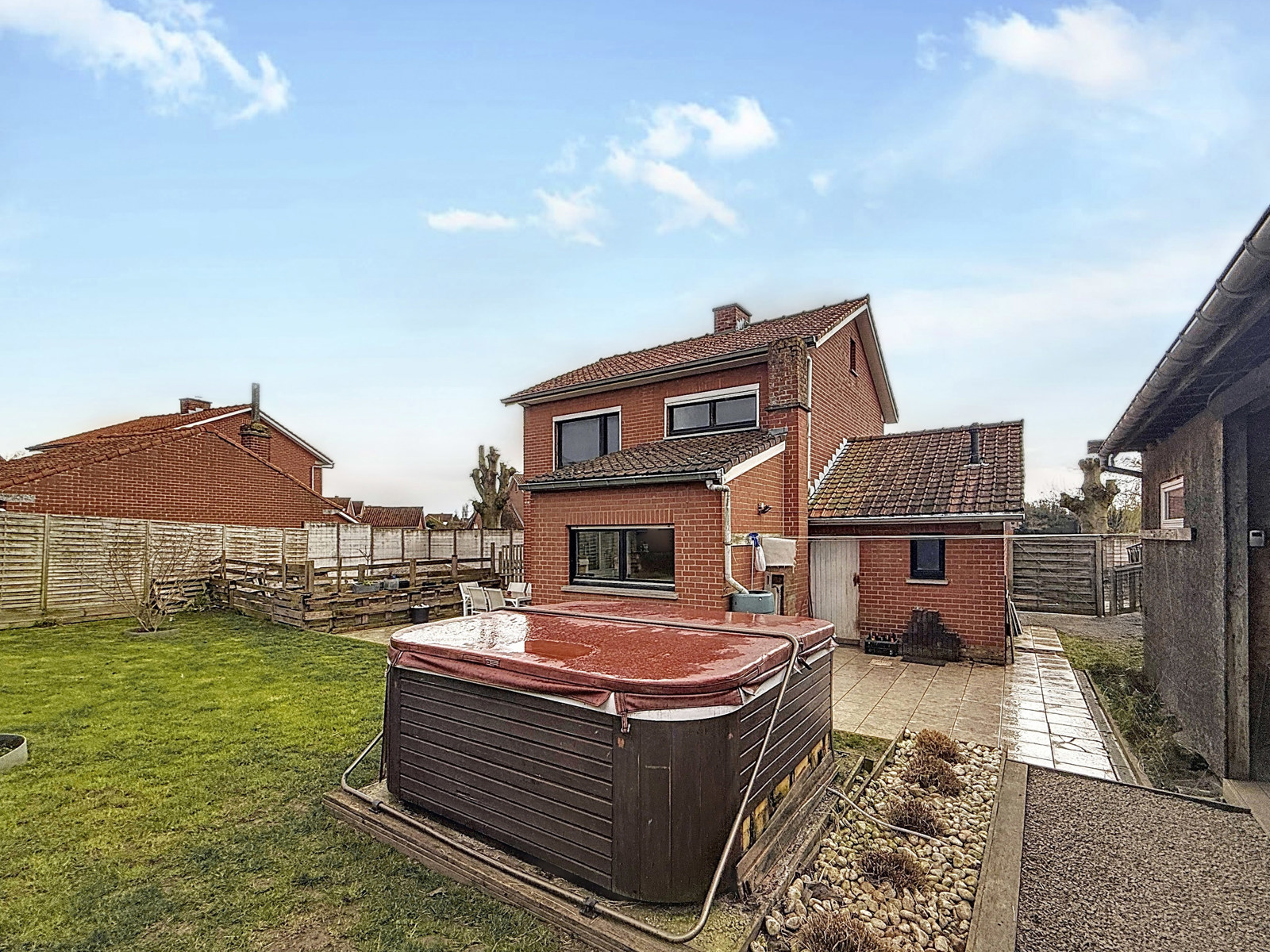 Maison individuelle rénovée à Espierres 