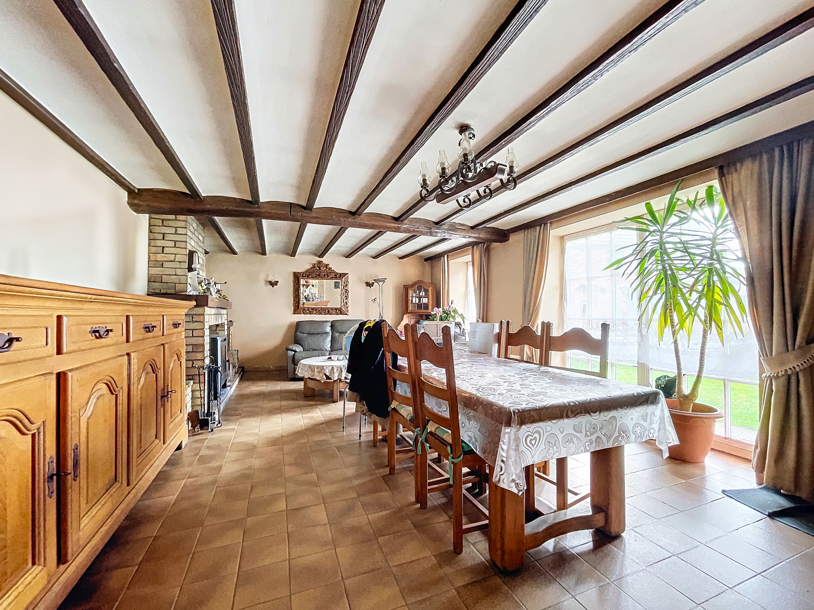 Fermette à rénover avec 4 chambres 