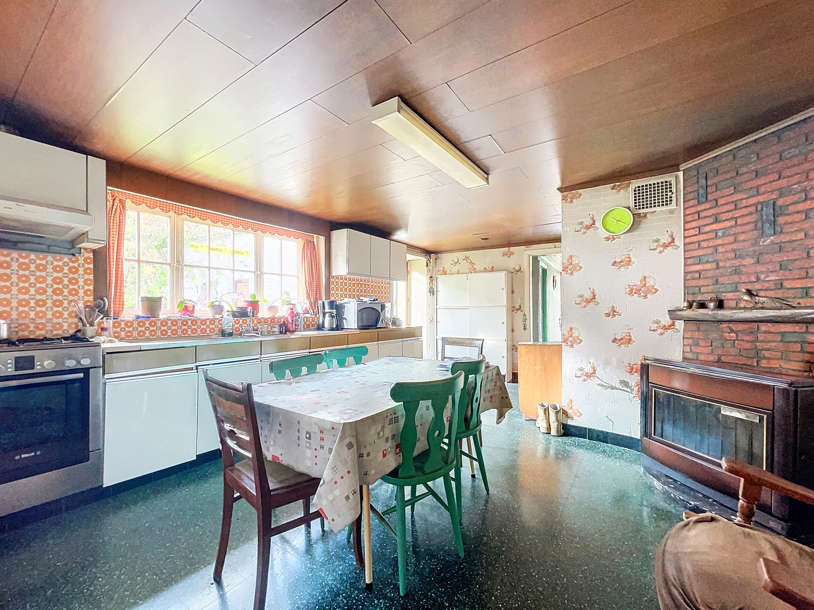 Fermette à rénover avec 4 chambres 