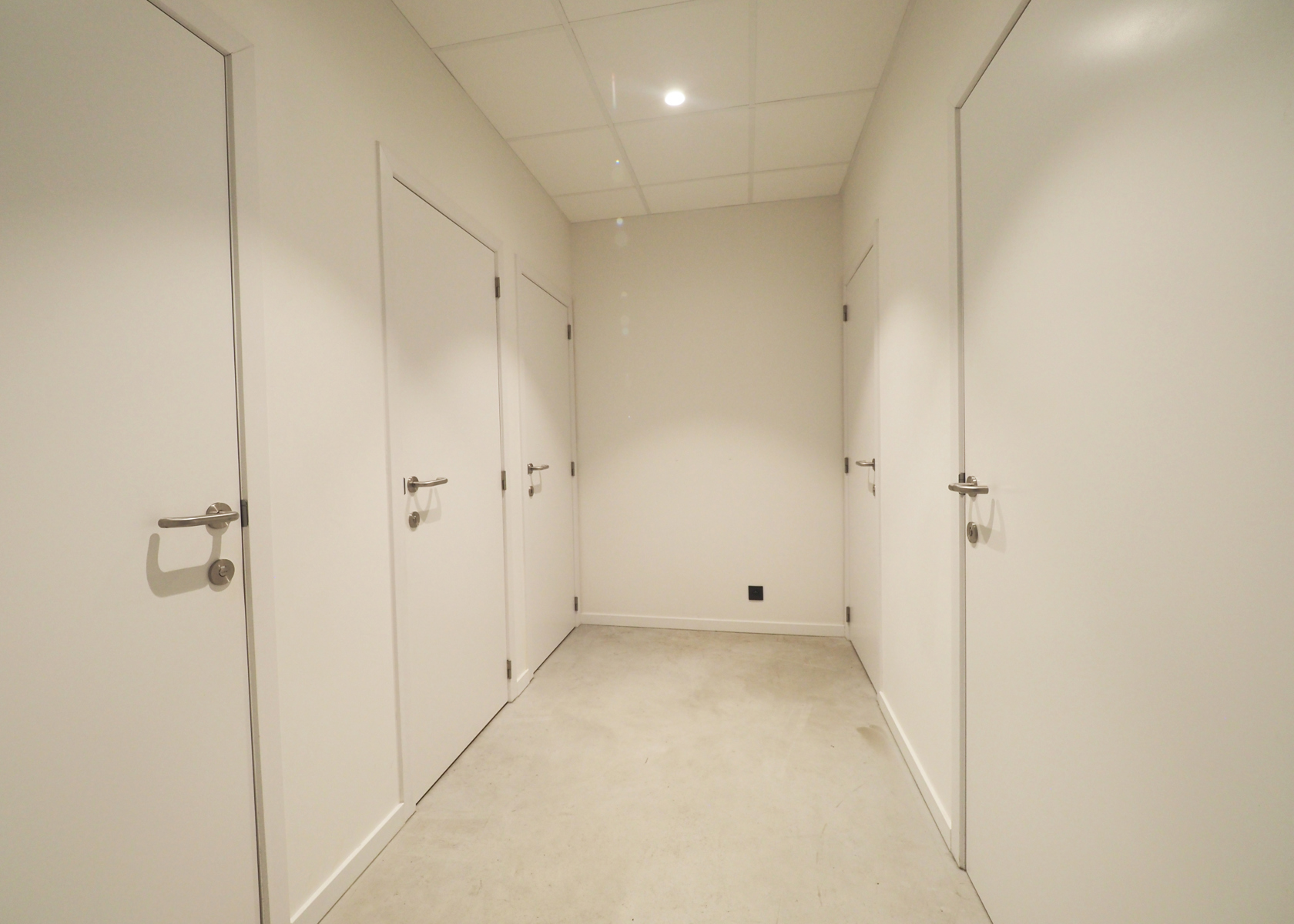 Splendide bureau à louer en open-space