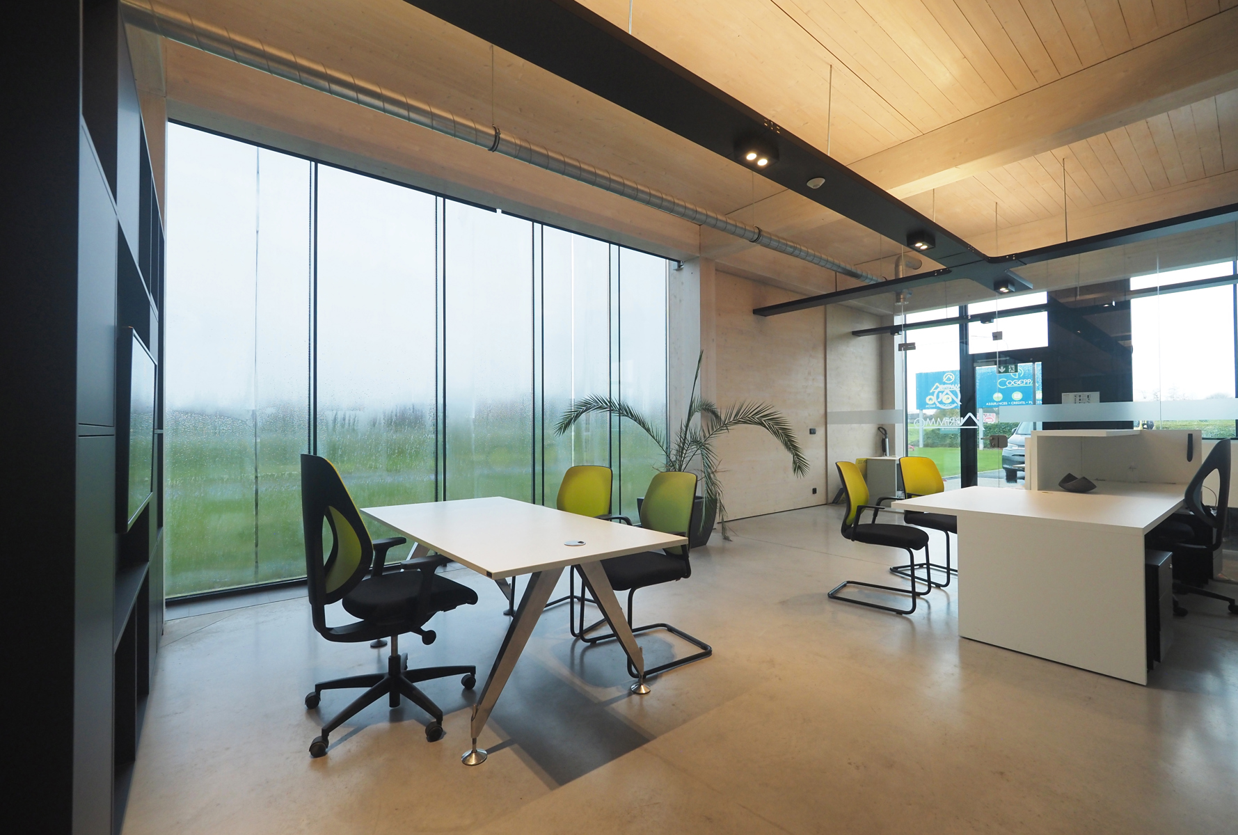 Splendide bureau à louer en open-space
