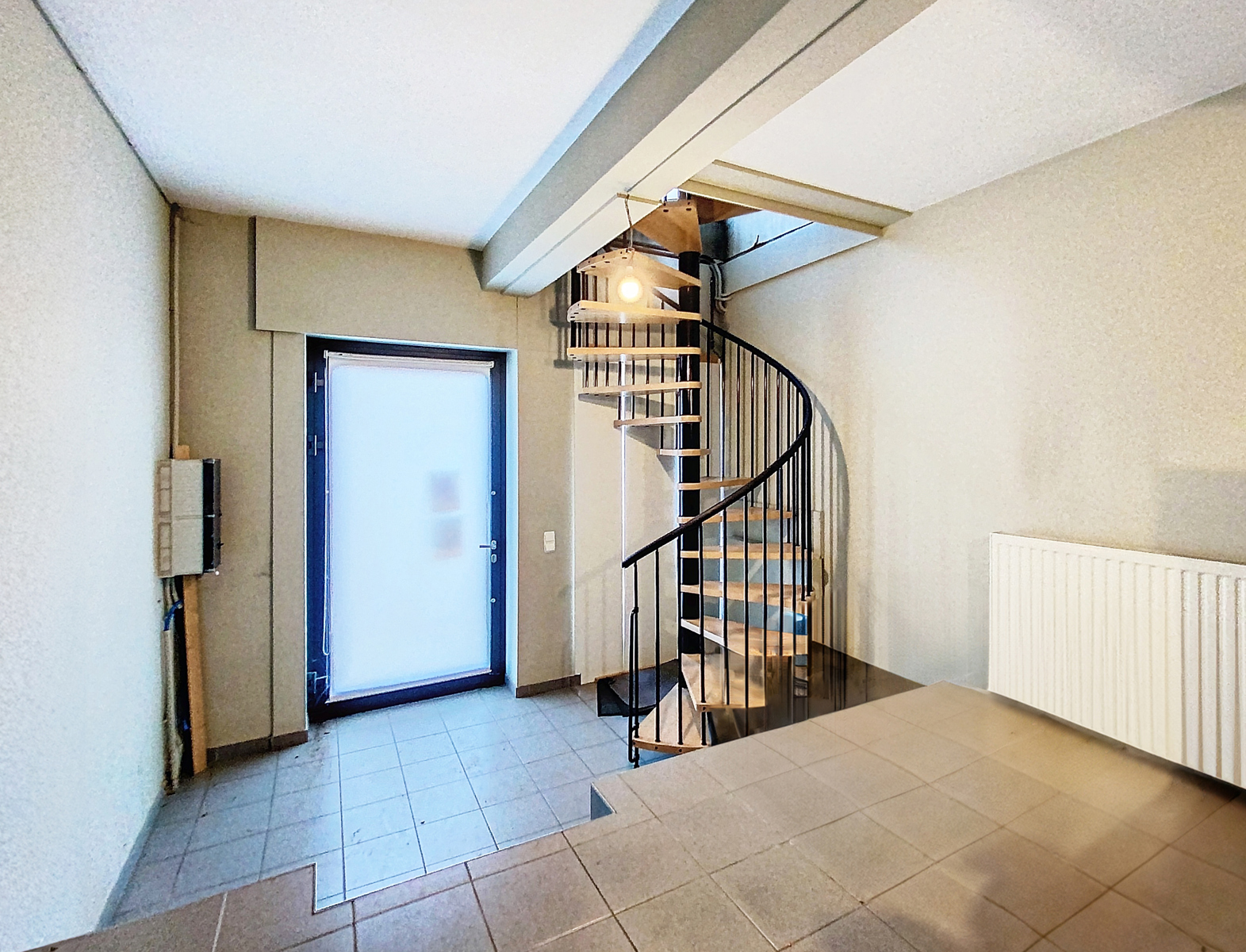 Maison de commerce avec jardin et espace habitation à Pecq