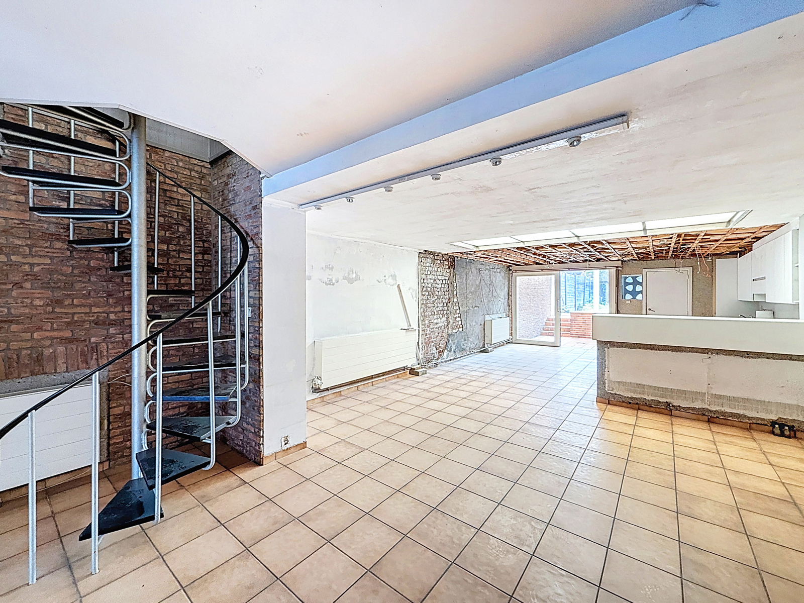 Maison à rénover située à Mouscron avec jardin 