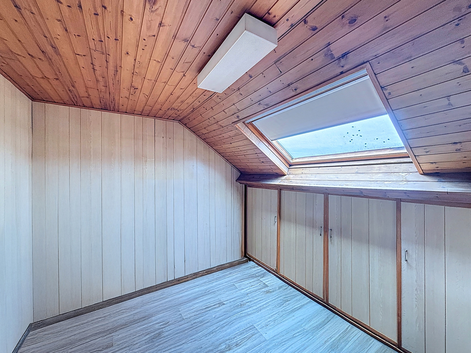 Maison familiale 4 chambres avec jardin et parking privé