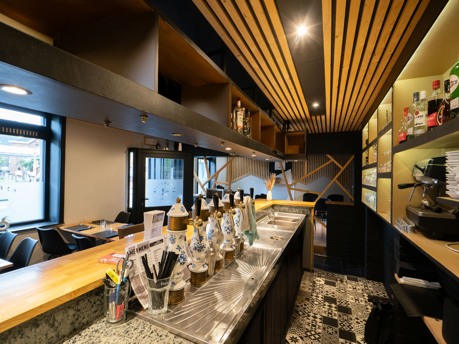 Pas-de-porte – Snack/Restaurant réputé à Dottignies – 