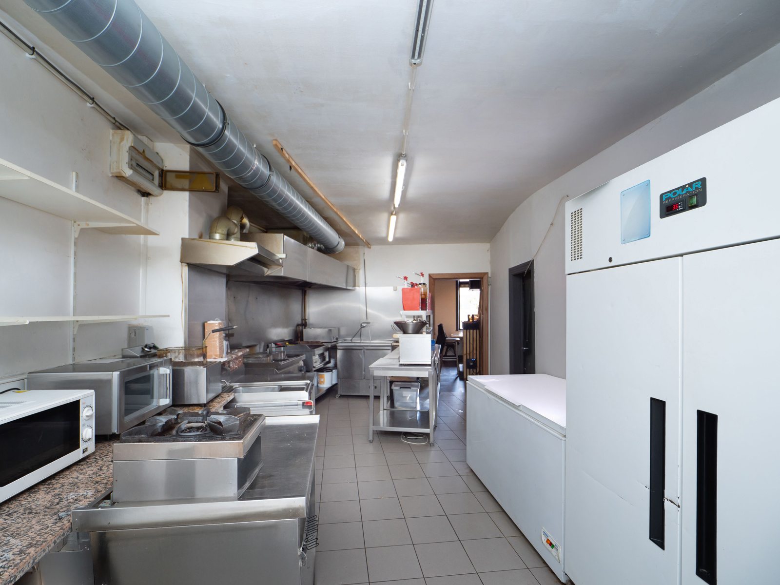 Pas-de-porte – Snack/Restaurant réputé à Dottignies – 