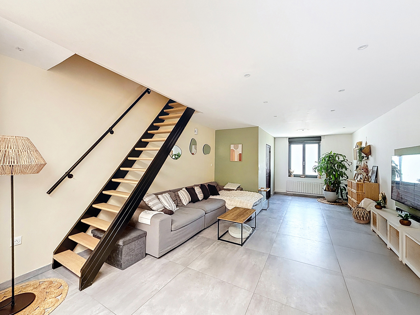 Maison entièrement rénovée, 3 chambres avec jardin