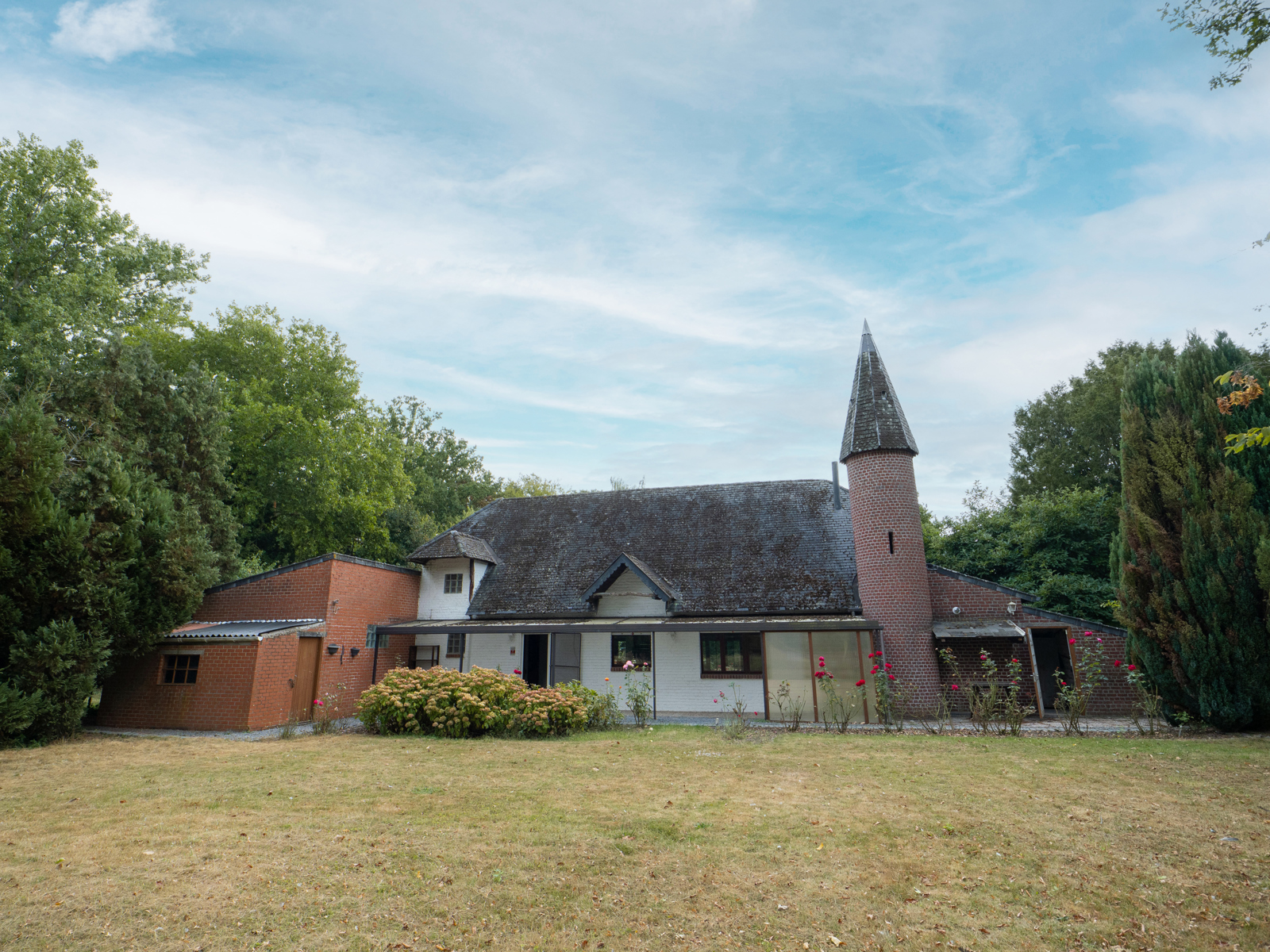 Maison de style cottage à la campagne
