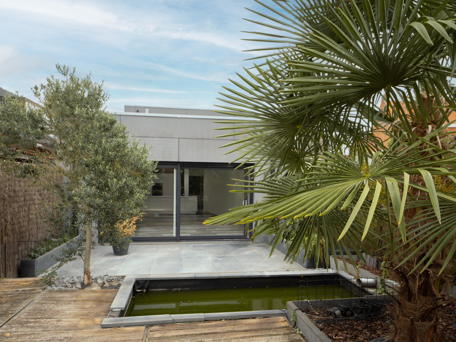 Maison 3 façades récente (2018) avec 4 chambres à Dottignies