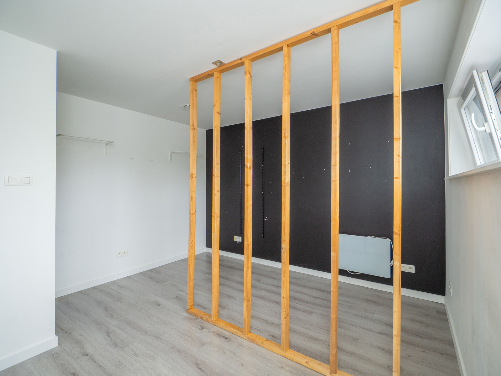 Maison 3 façades récente (2018) avec 4 chambres à Dottignies