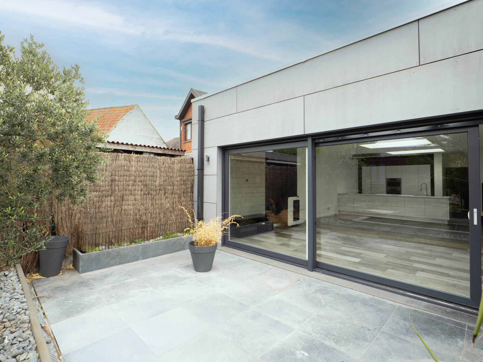 Maison 3 façades récente (2018) avec 4 chambres à Dottignies