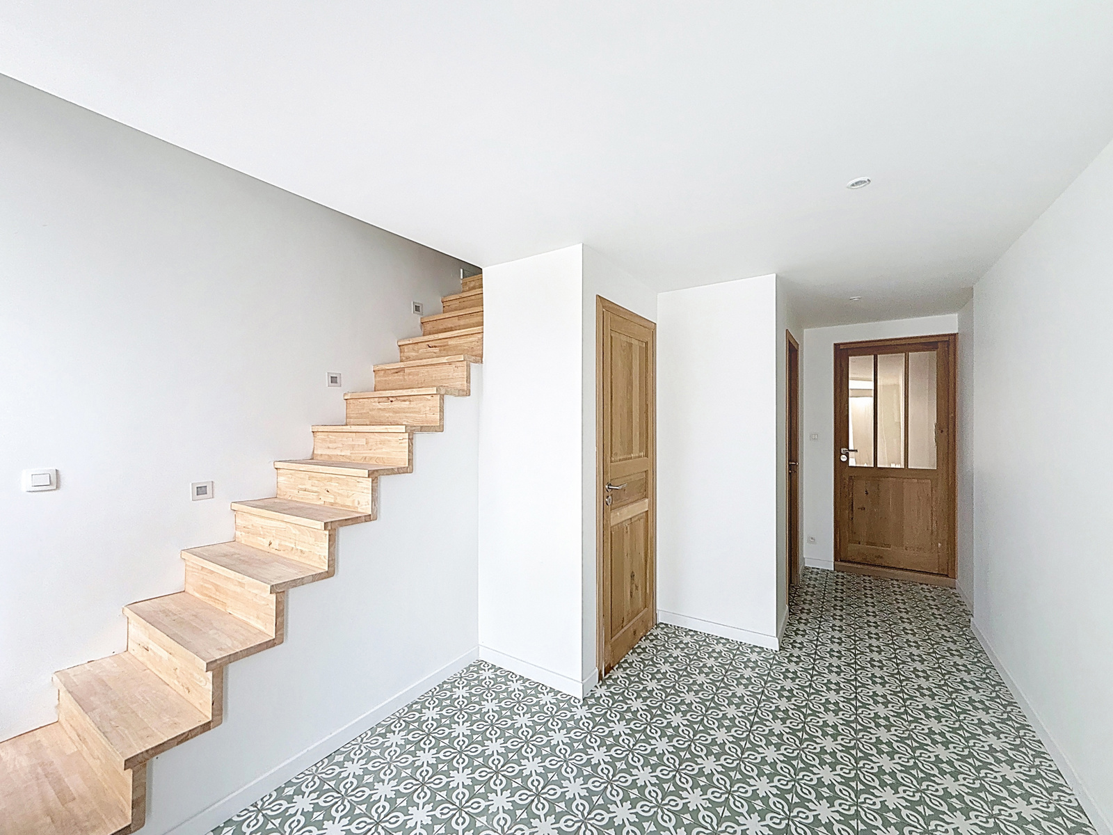 Maison avec jardin rénovée à Pecq