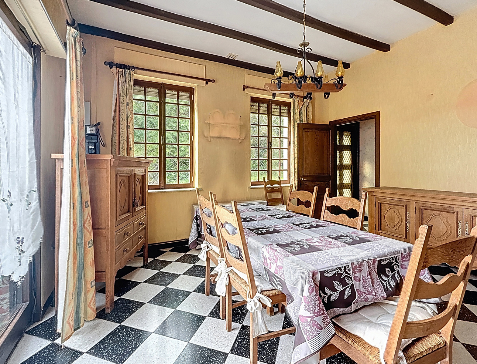 Maison 3 façades avec jardin et garage à rénover à Néchin