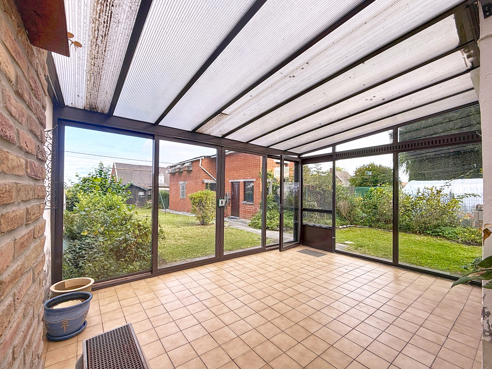 Maison 3 façades avec jardin et garage à rénover à Néchin