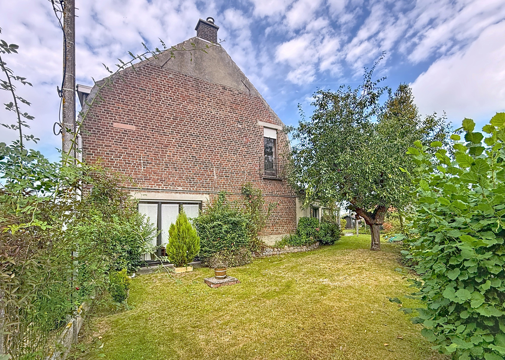 Maison 3 façades avec jardin et garage à rénover à Néchin