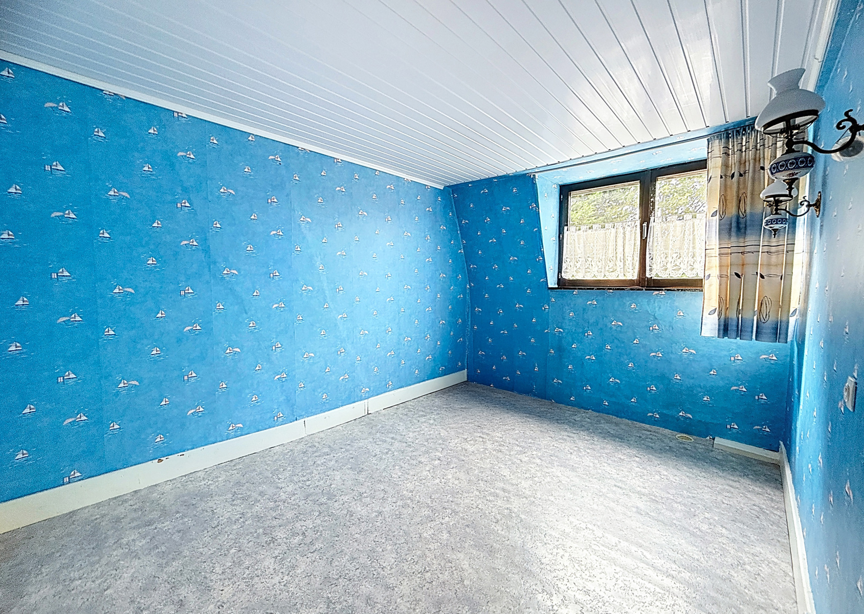 Maison 3 façades avec jardin et garage à rénover à Néchin