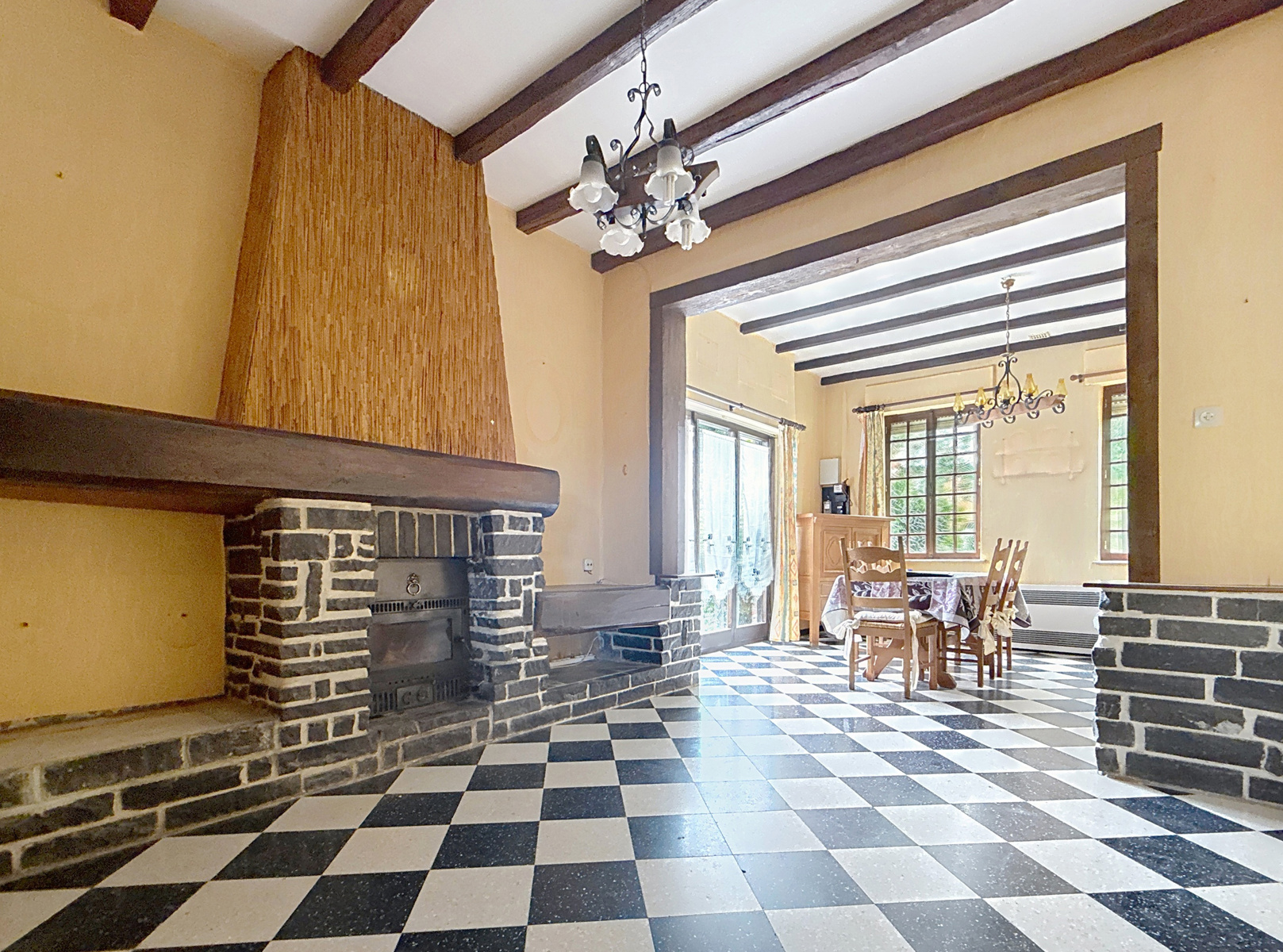 Maison 3 façades avec jardin et garage à rénover à Néchin