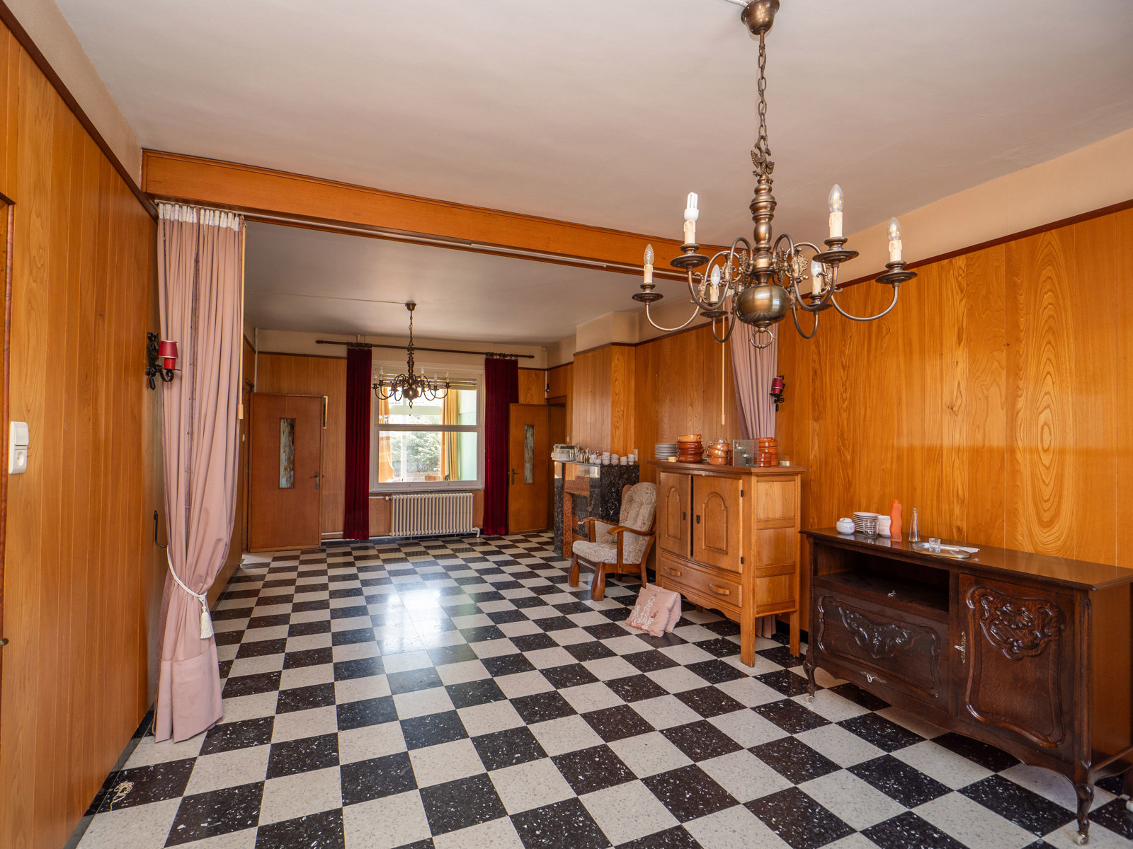 Grande ferme à rénover avec un énorme potentiel