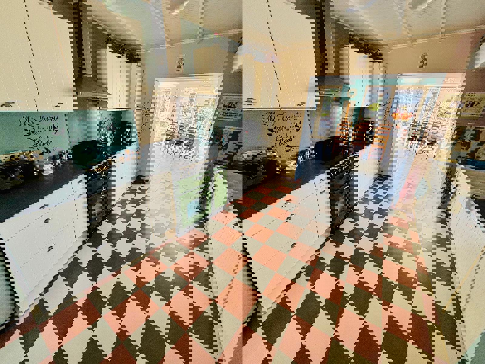 Superbe maison située à Leuze-en-Hainaut.