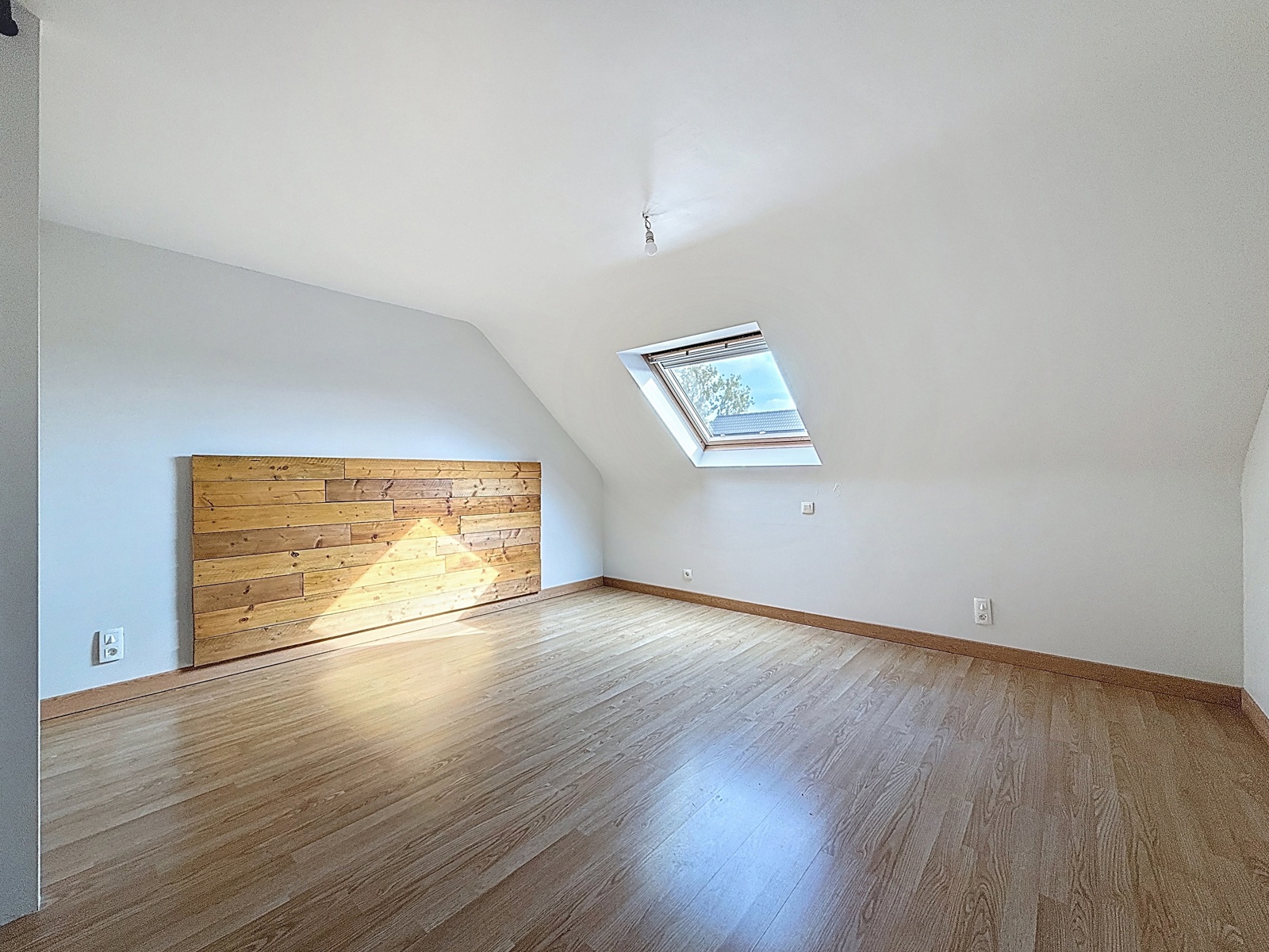 Maison 3 chambres, garage et jardin à Néchin