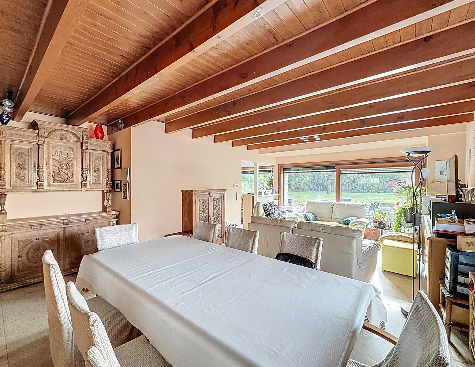 Charmante maison 4 façades sur 1.560 m² – Leers-Nord