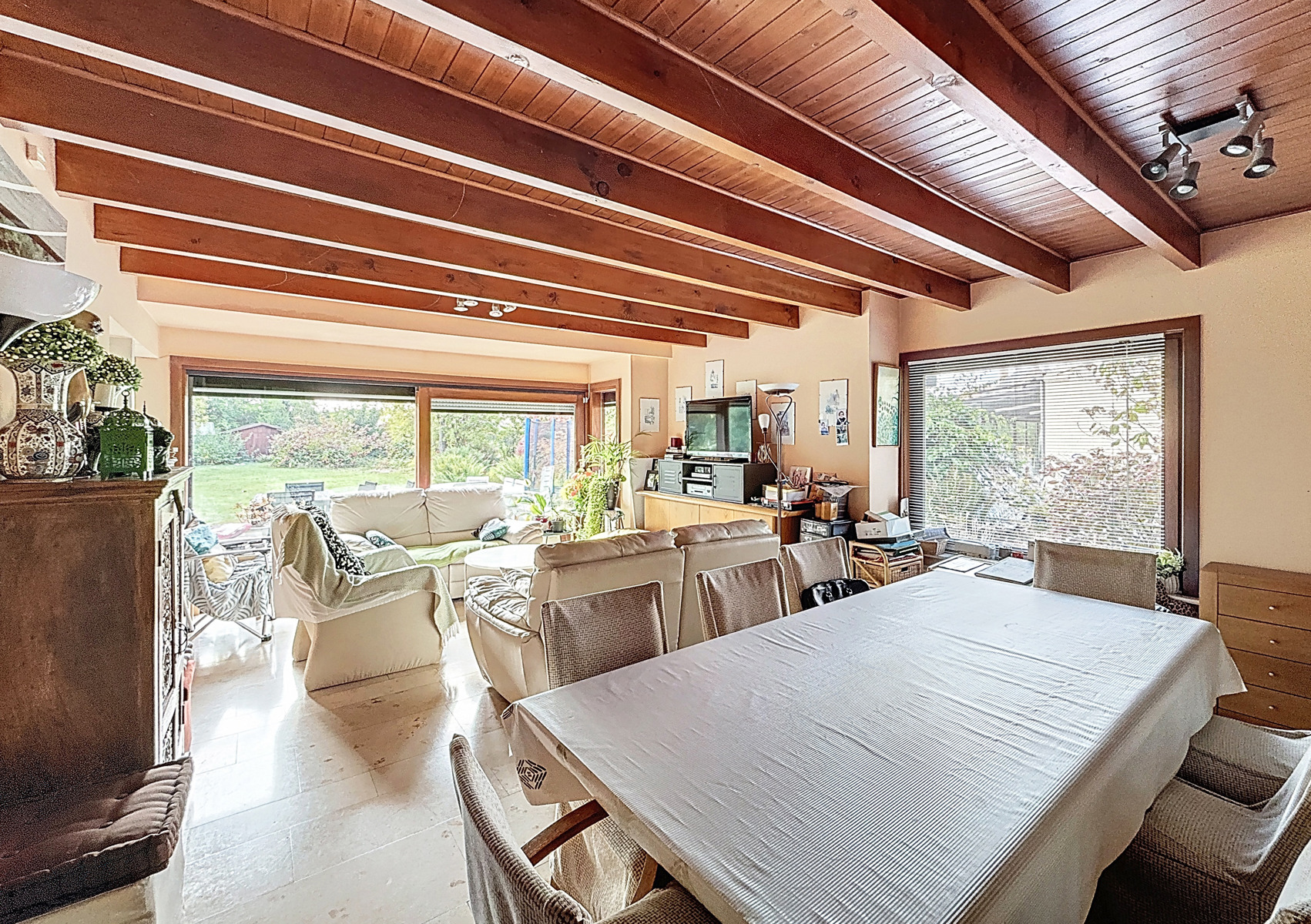 Charmante maison 4 façades sur 1.560 m² – Leers-Nord