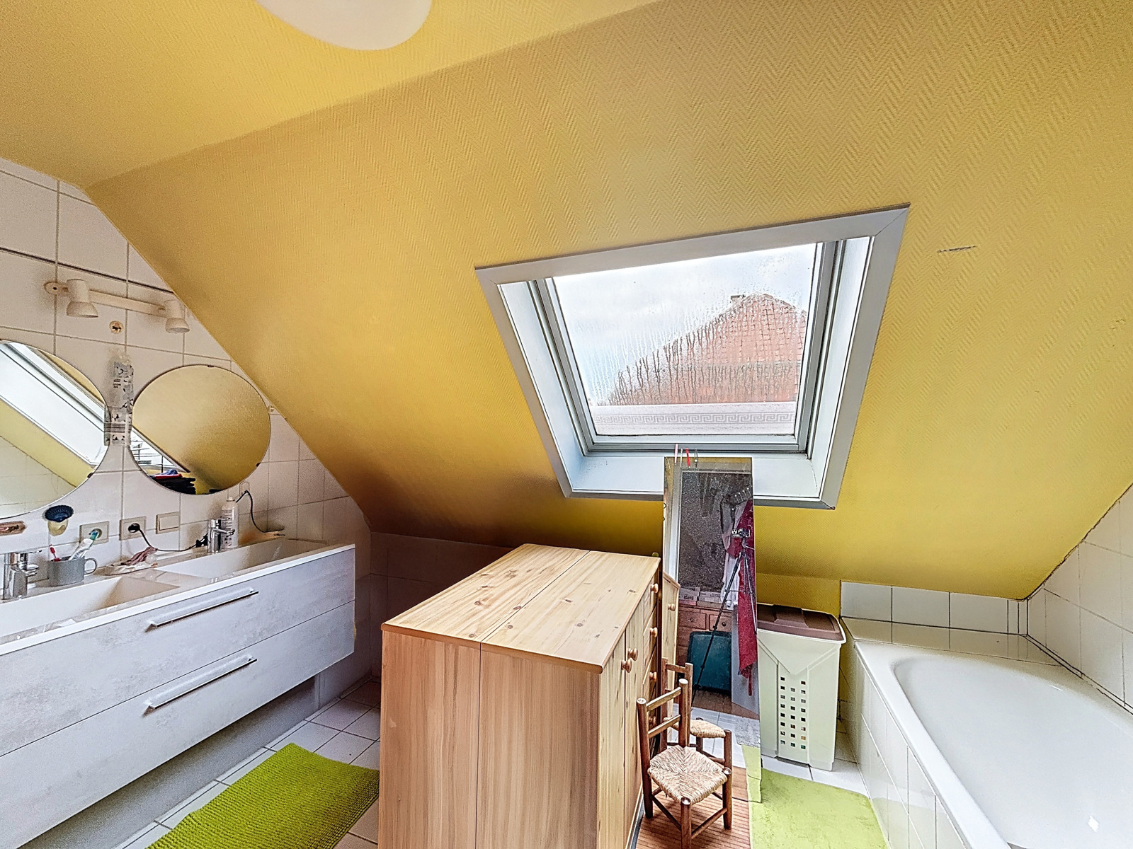 Charmante maison 4 façades sur 1.560 m² – Leers-Nord