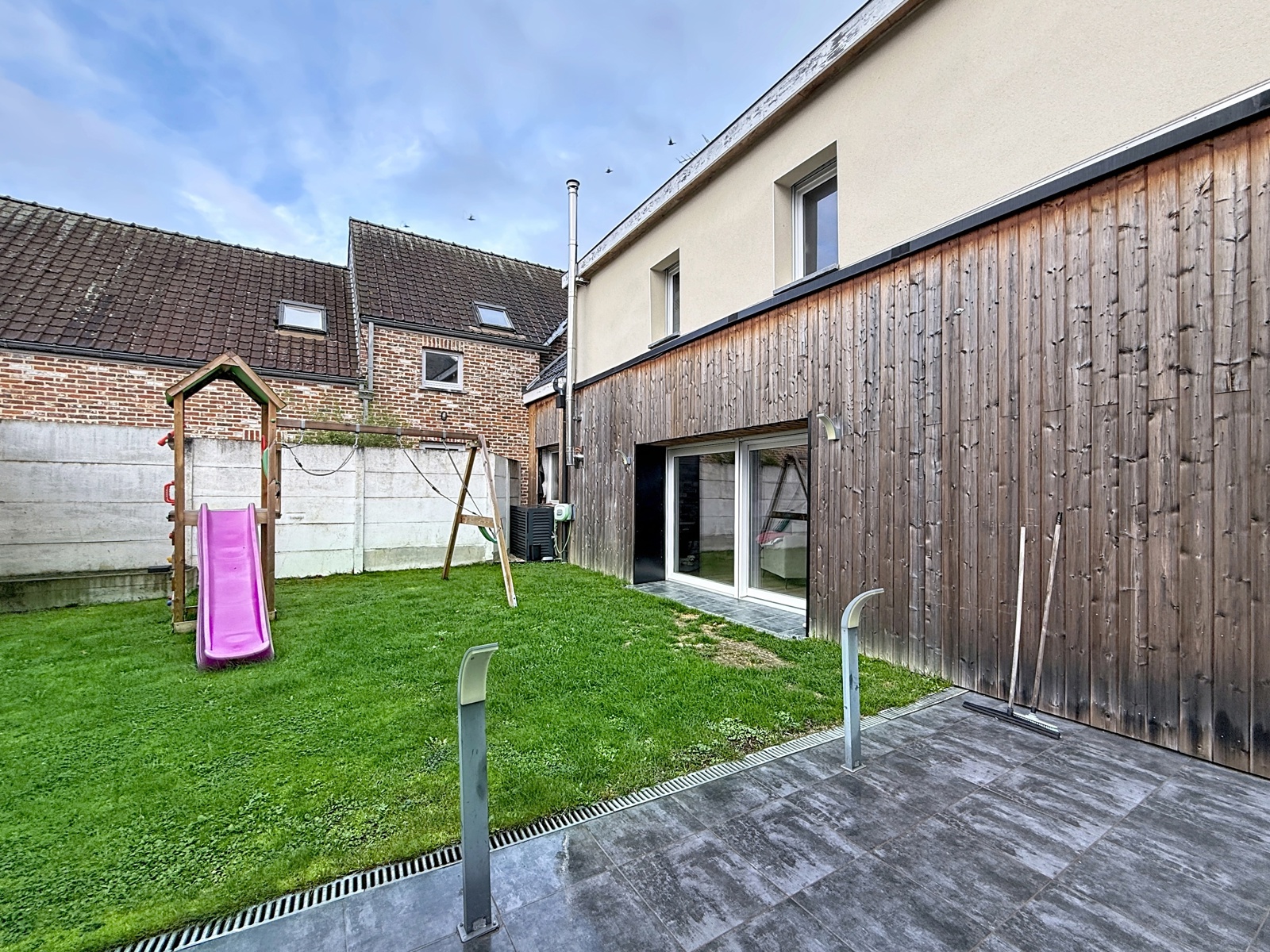 Maison entièrement rénovée au coeur du village de Leers Nord