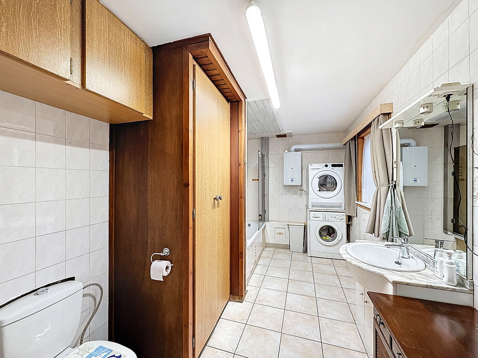 Spacieuse maison - 245 m² habitable avec garage et jardin