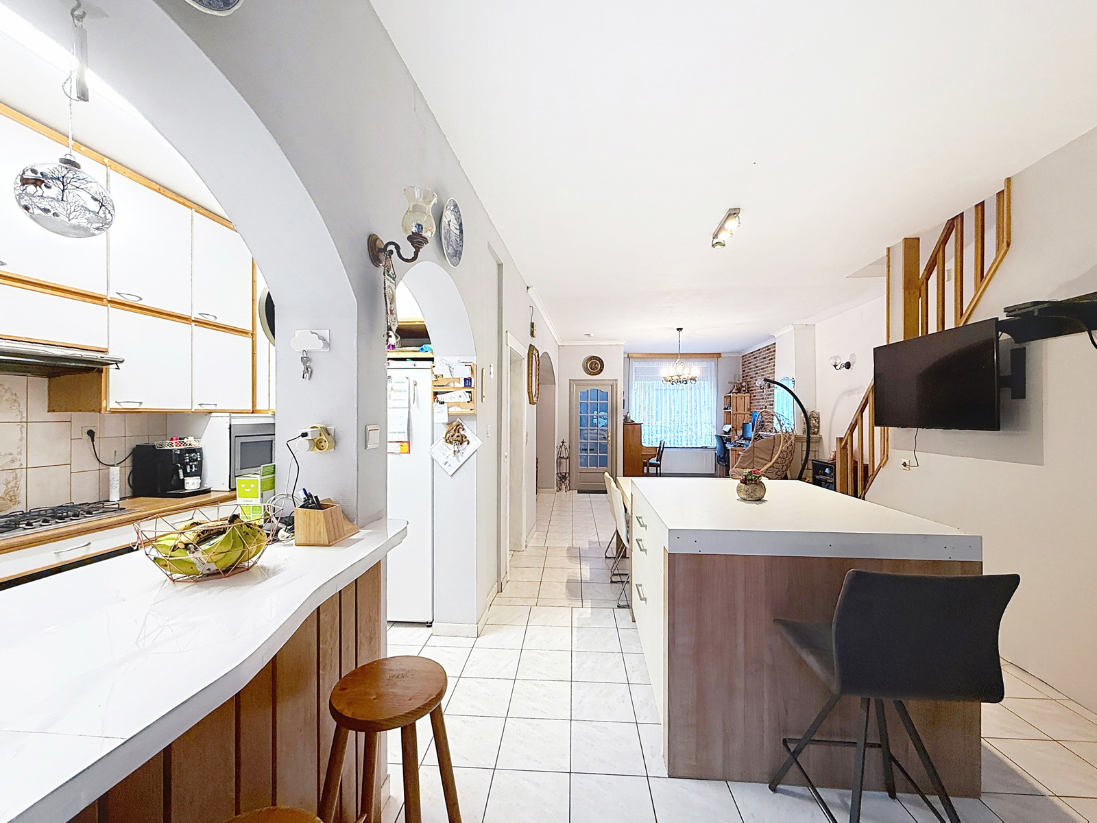 Spacieuse maison - 245 m² habitable avec garage et jardin