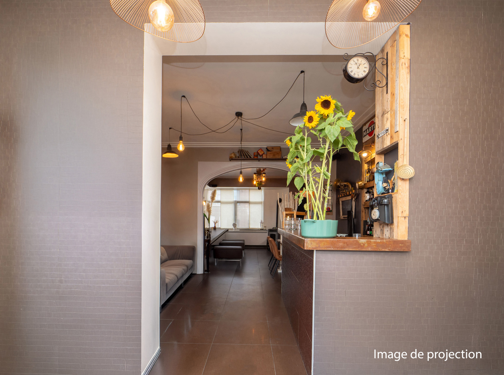 Maison de maître de caractère à usage mixte et beaux volumes