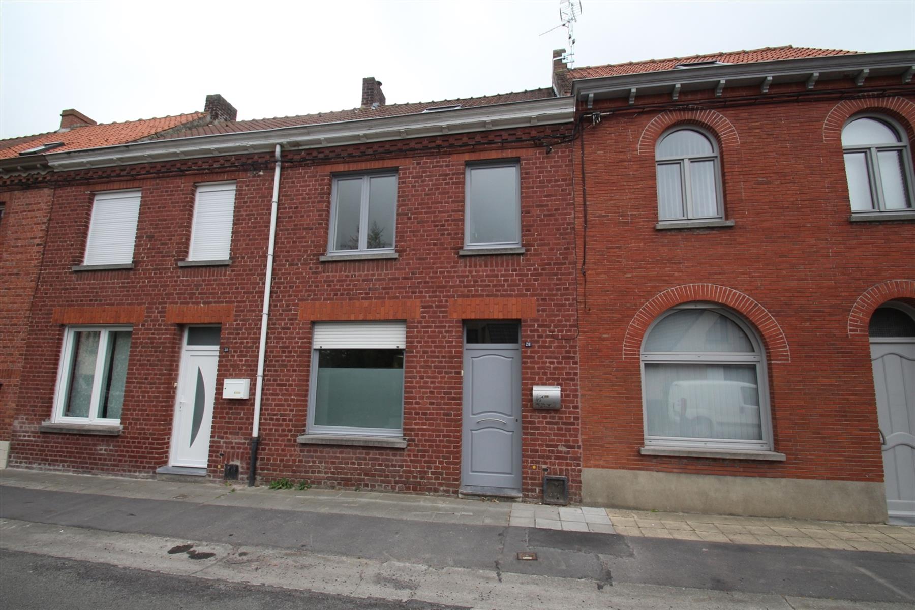 Maison mitoyenne avec 3 chambres et jardin à Leers-Nord