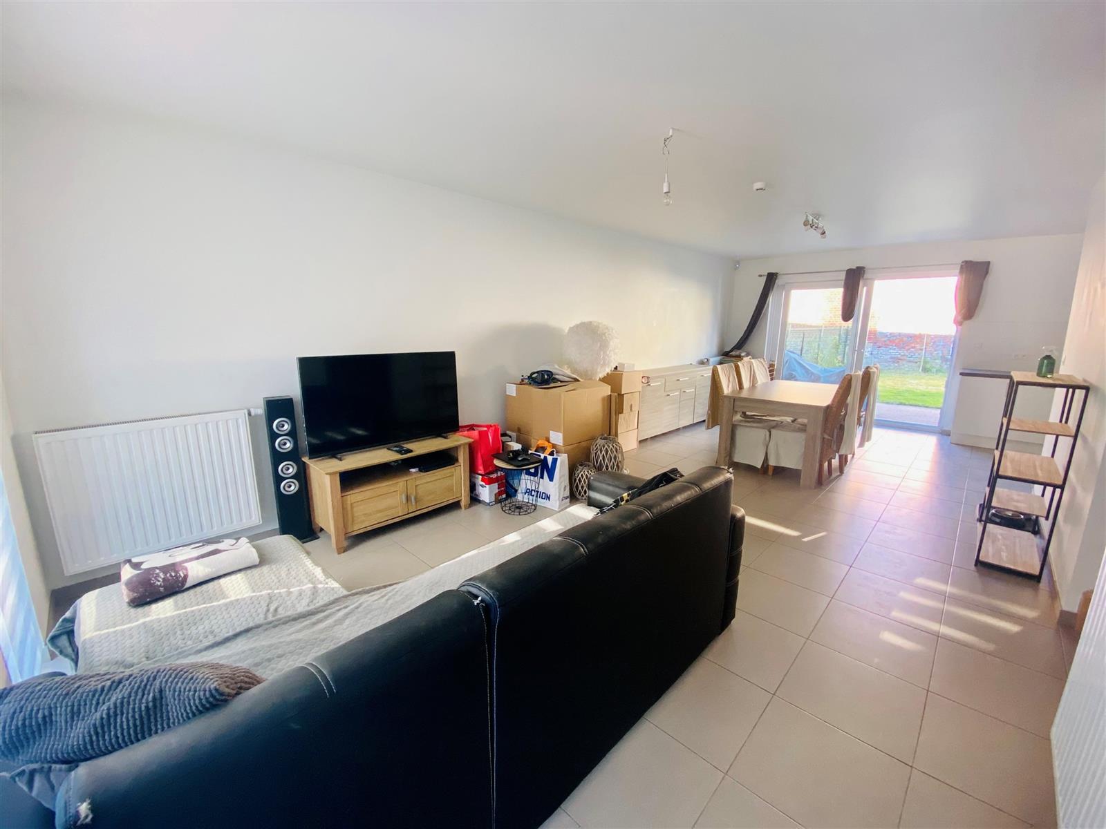 Magnifique maison 3 façades située à Leuze‑en‑Hainaut. 