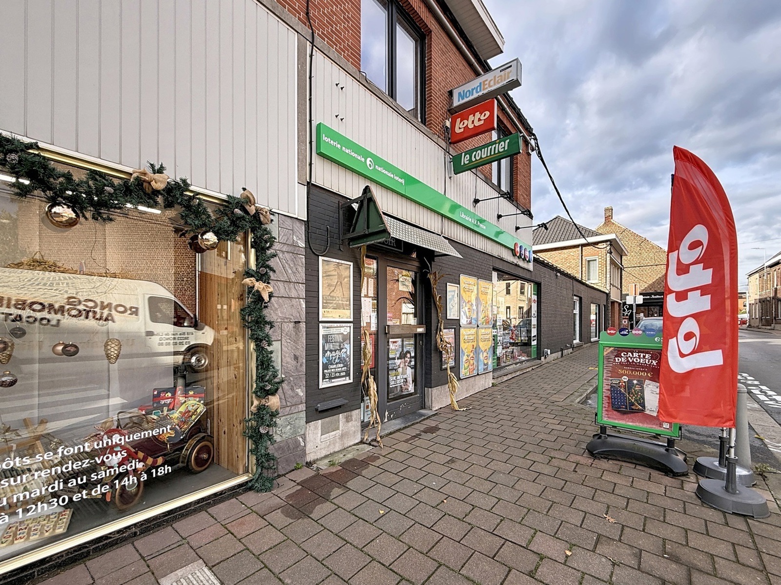 Immeuble usage multiple  250 m² au sol - Herseaux Place