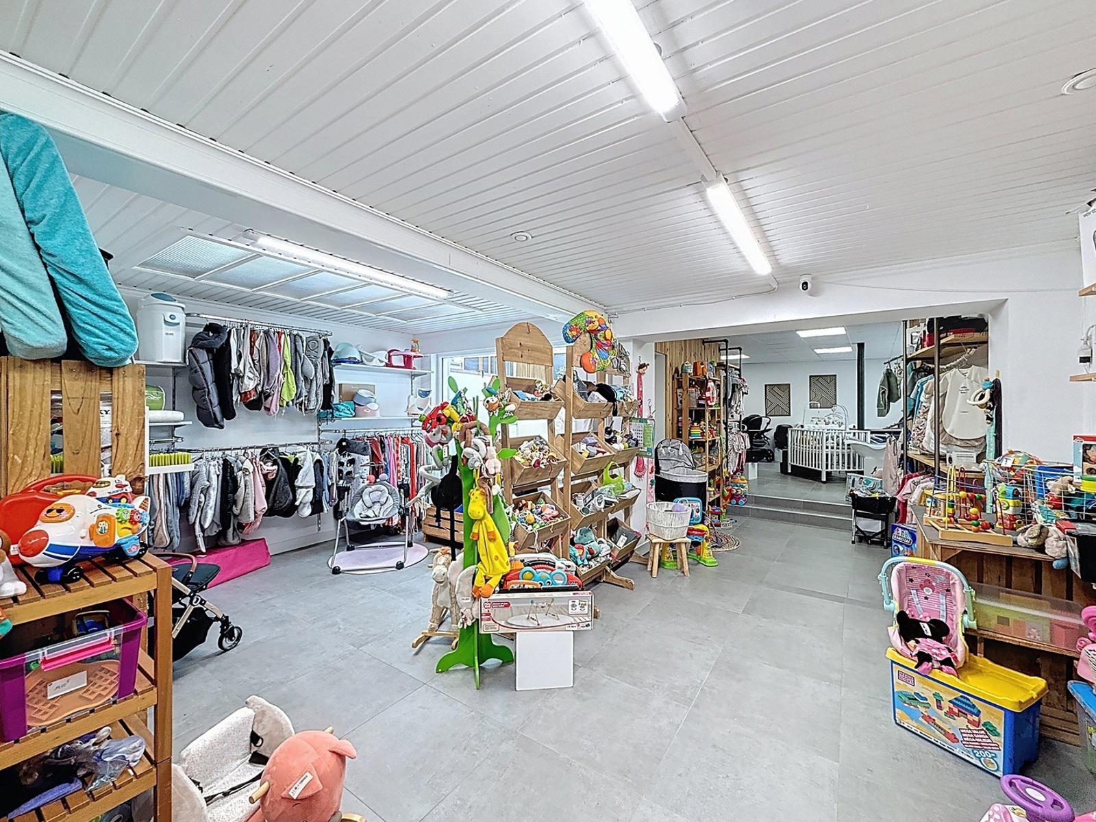 Immeuble usage multiple  250 m² au sol - Herseaux Place