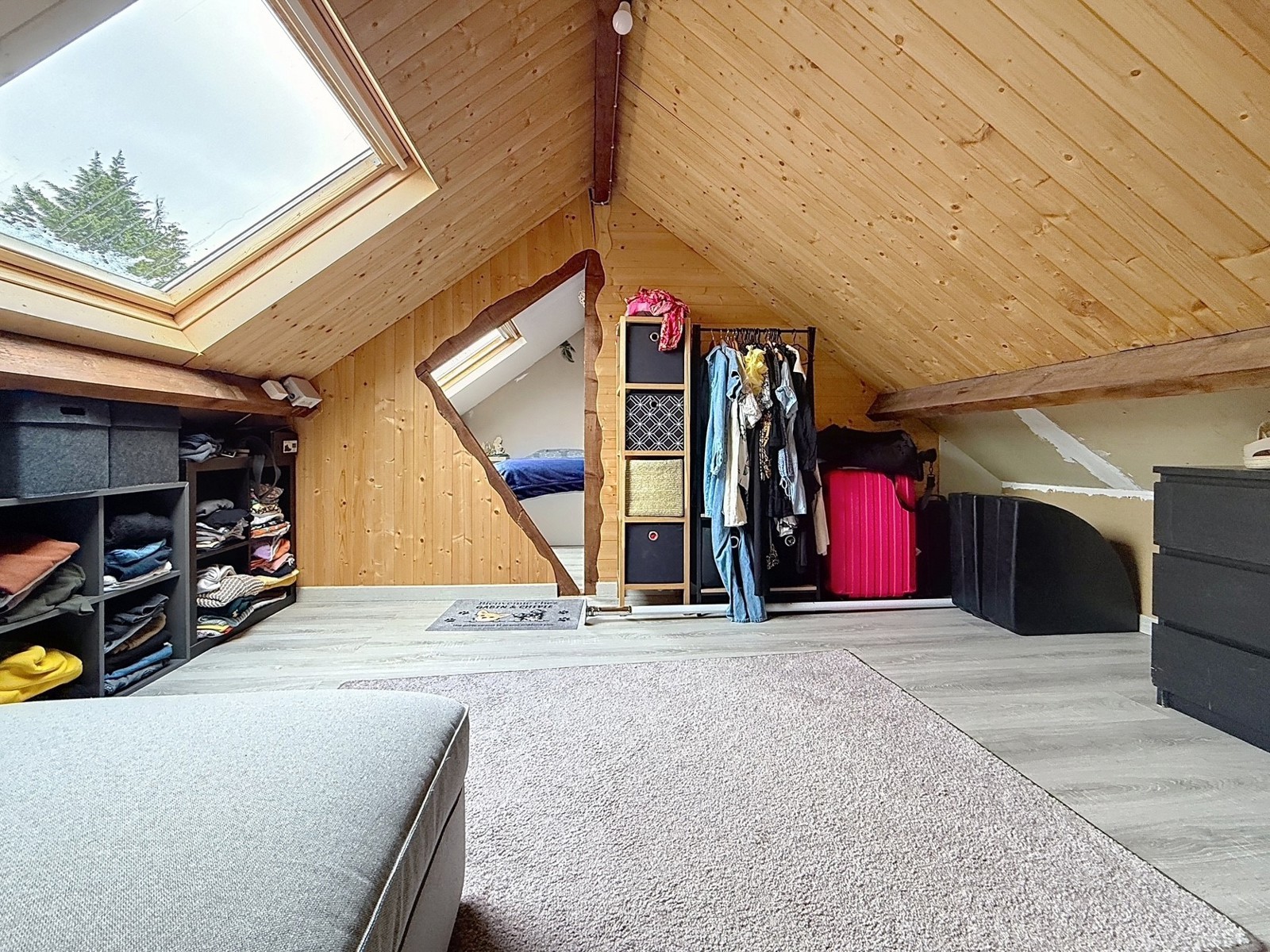 Maison avec 3 chambres, garage, parking et jardin 