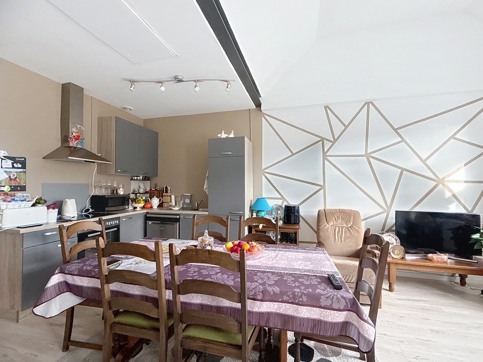 Charmant appartement une chambre en parfait état.