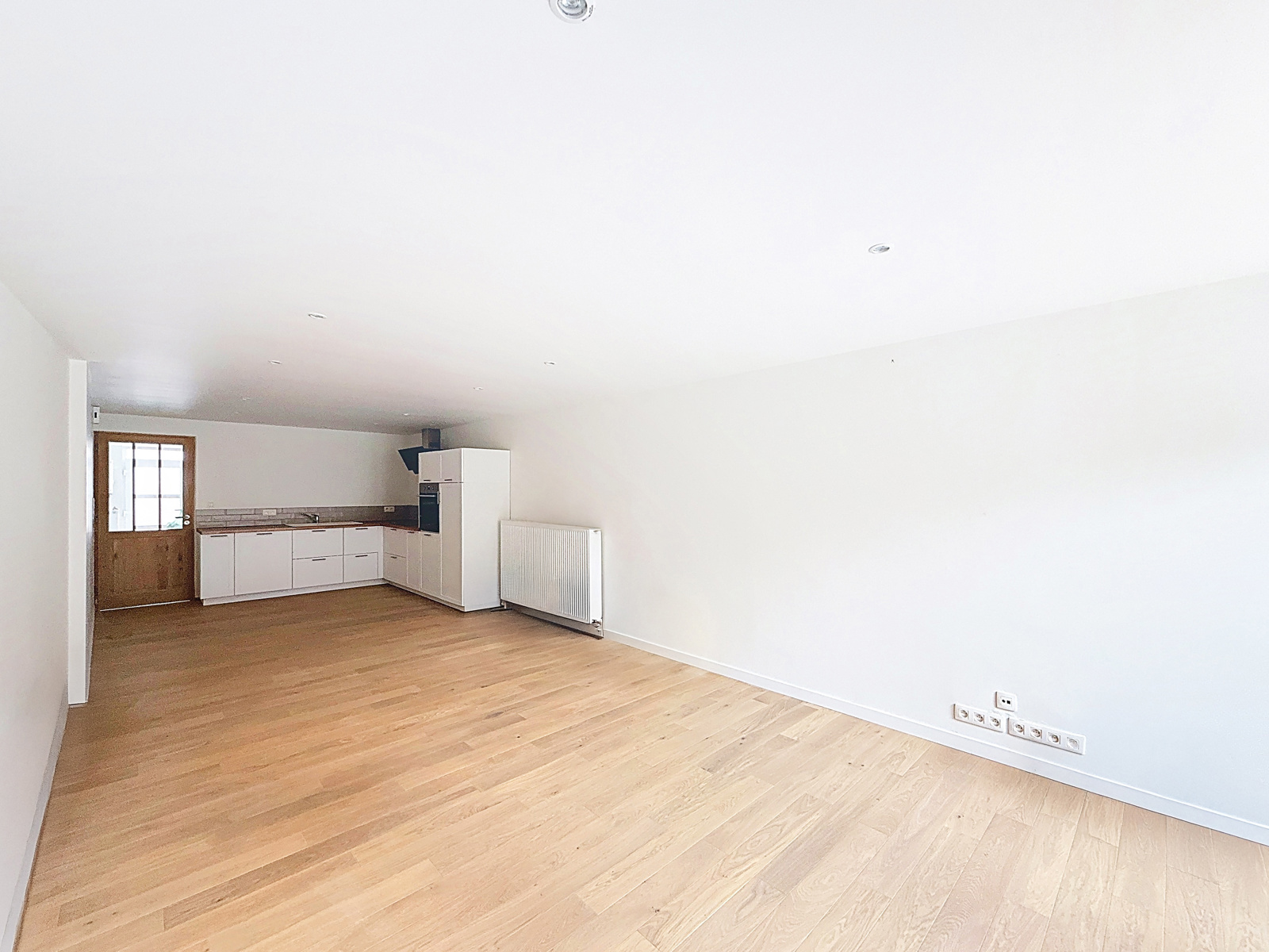 Maison avec jardin rénovée à Pecq