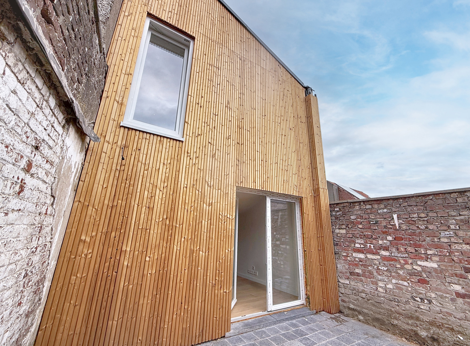 Maison avec jardin rénovée à Pecq