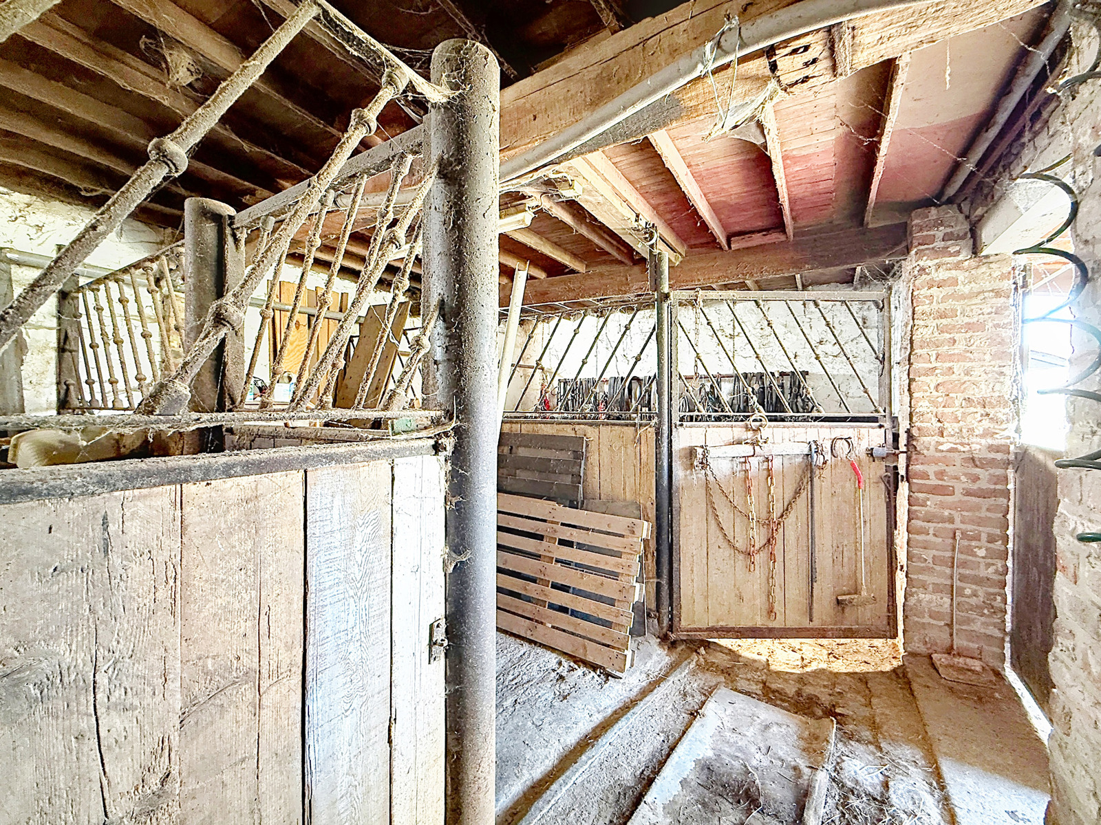 Maison de campagne 3 chambres, avec écuries