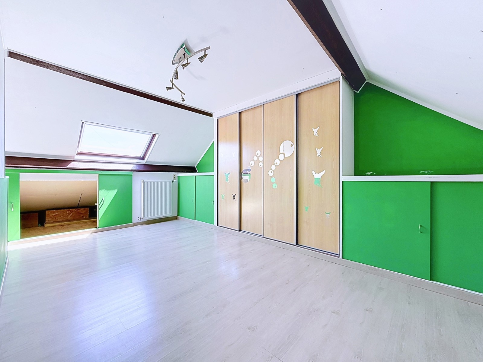 Maison mitoyenne 4 chambres avec jardin proche du Parc